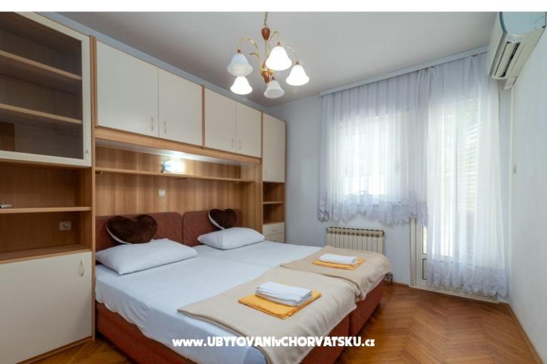 Lola Apartments – photo 15