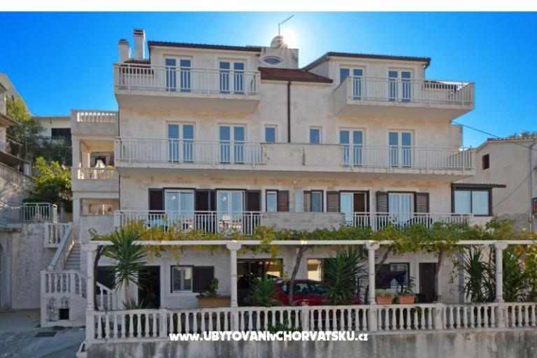 Lola Apartments – photo 20