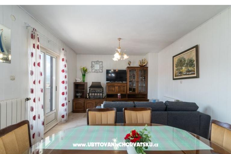 Lola Apartments – photo 4