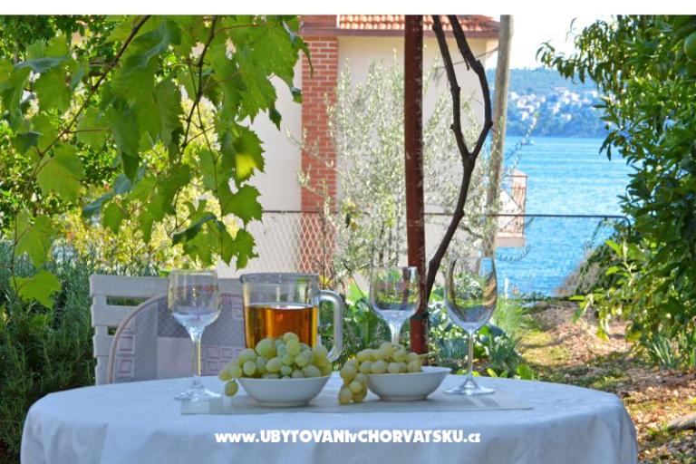 Lozovina – photo 13
