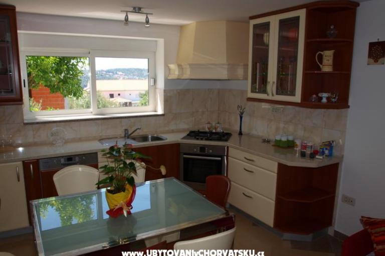 Apartments Roza – photo 4