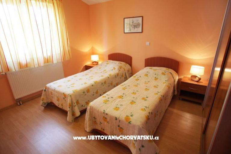 Trogir Salona – photo 11