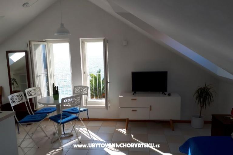Apartments Čobrnić Kraj 75 – photo 7