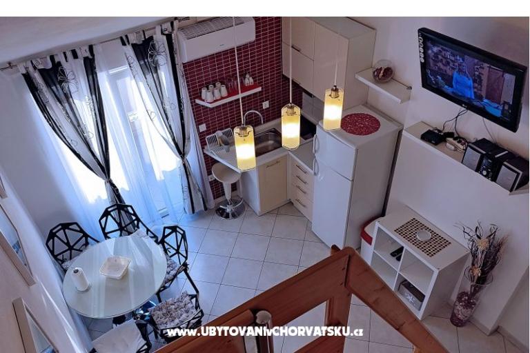 Apartments Tucepi Jakić – photo 2