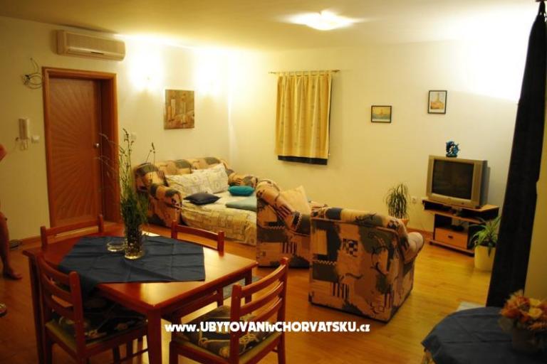 Apartments Zelic Tucepi – photo 4