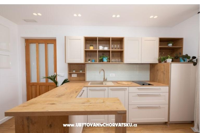 Beachfront Apartment NIVES – photo 12