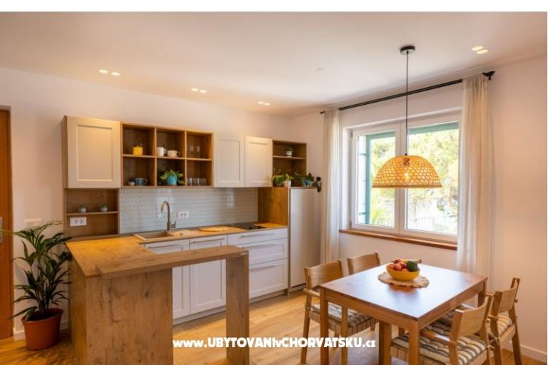 Beachfront Apartment NIVES – photo 14
