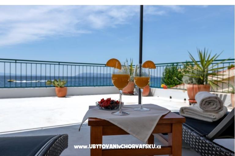 Beachfront Apartment NIVES – photo 17