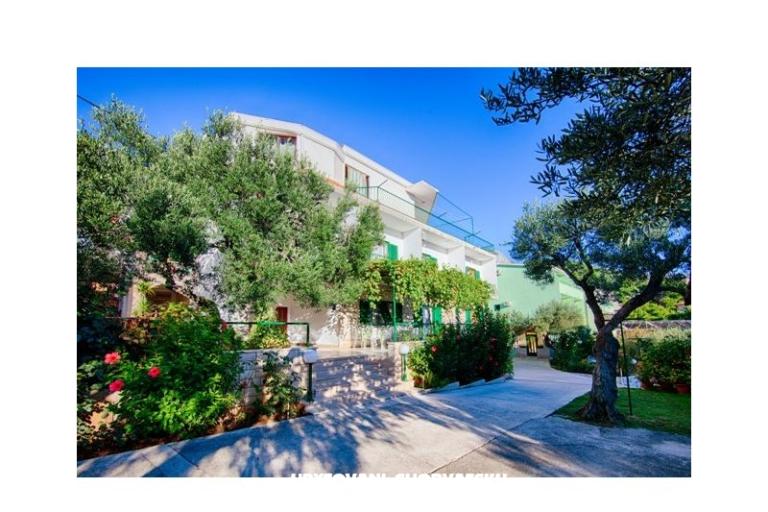 Čobrnić Rooms i Apartments – photo 4