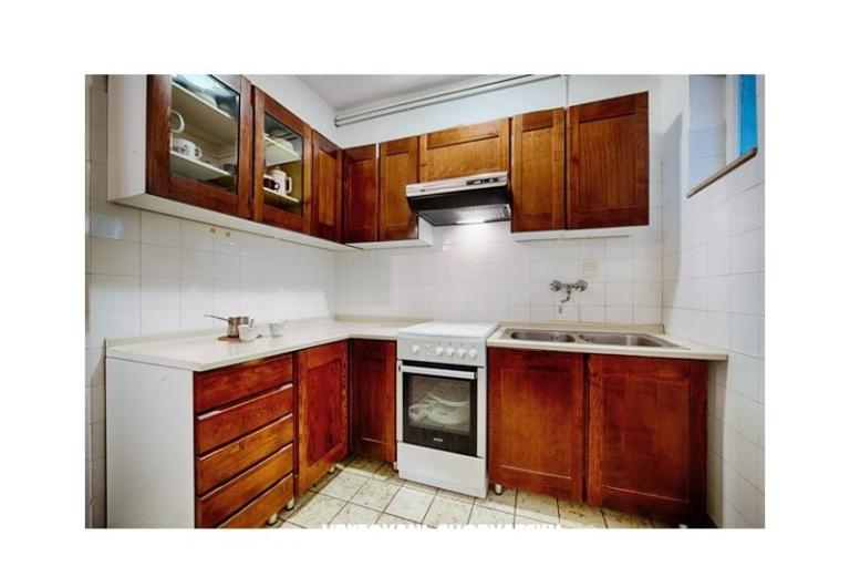 Čobrnić Rooms i Apartments – photo 8