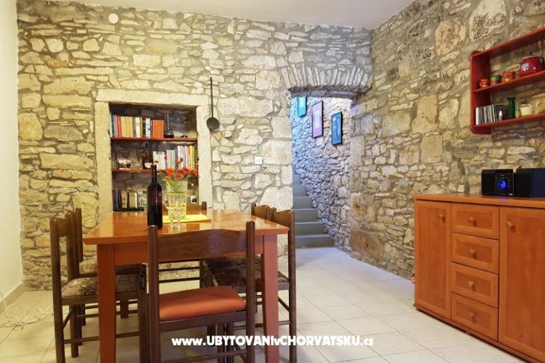 Kotarčevi dvori – photo 3