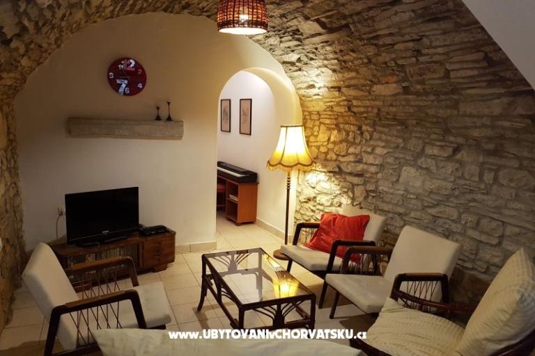 Kotarčevi dvori – photo 5