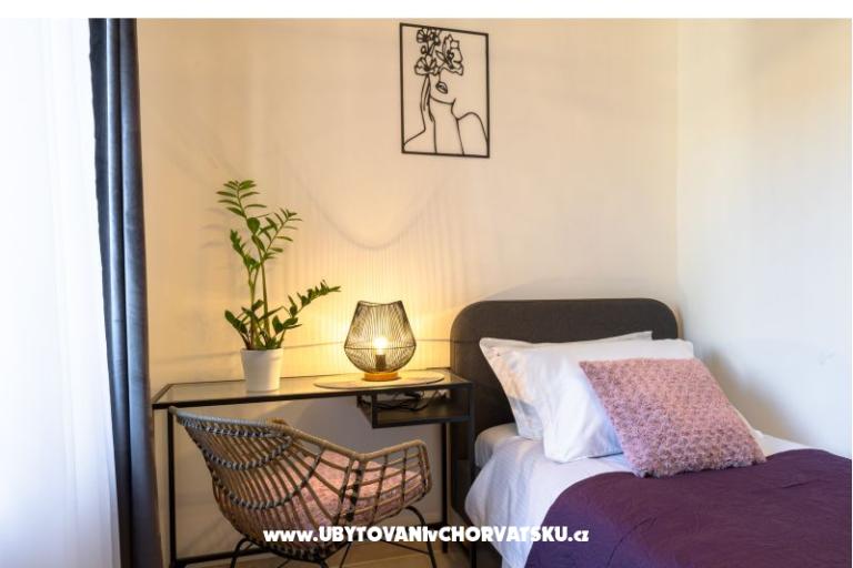 House s pogledom na more Antivo – photo 13