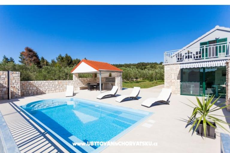 Villa Barbara / Zli stup – photo 13