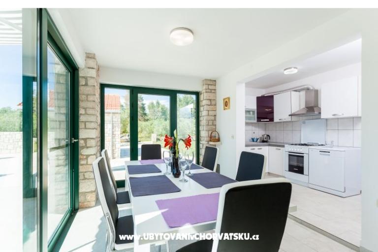 Villa Barbara / Zli stup – photo 16
