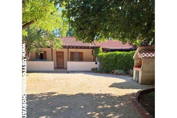 Apartments L&amp;R – photo 7