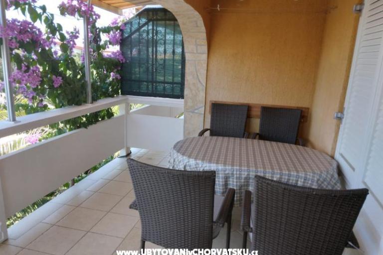 Apartments Leona – photo 2