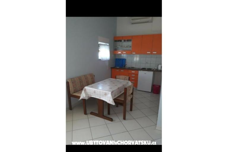 Apartments Lora – photo 4