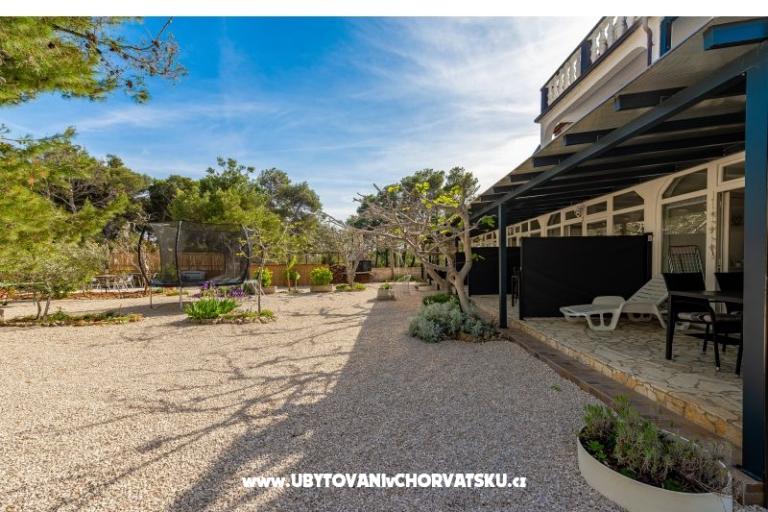 Apartments Villa Agape Vir – photo 12