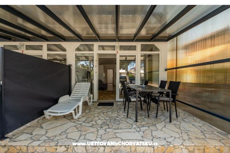 Apartments Villa Agape Vir – photo 14