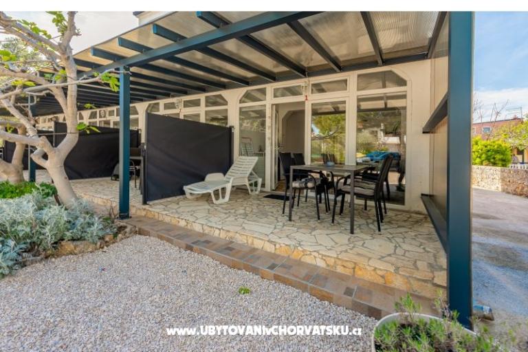 Apartments Villa Agape Vir – photo 24