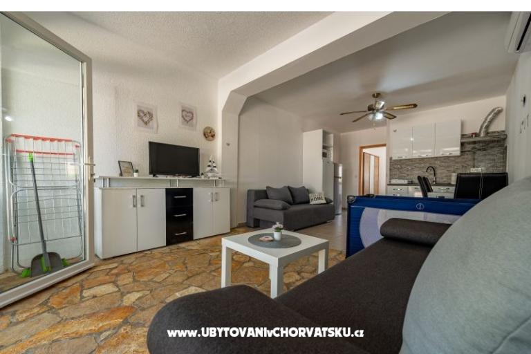 Apartments Villa Agape Vir – photo 25