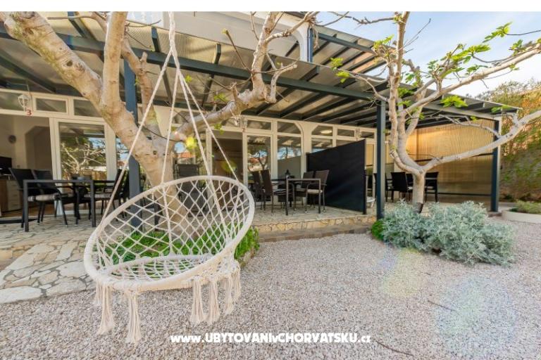 Apartments Villa Agape Vir – photo 28