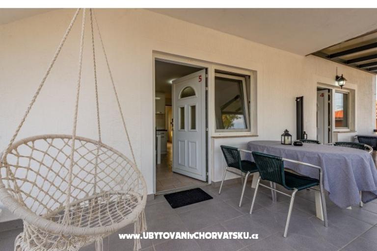 Apartments Villa Agape Vir – photo 34