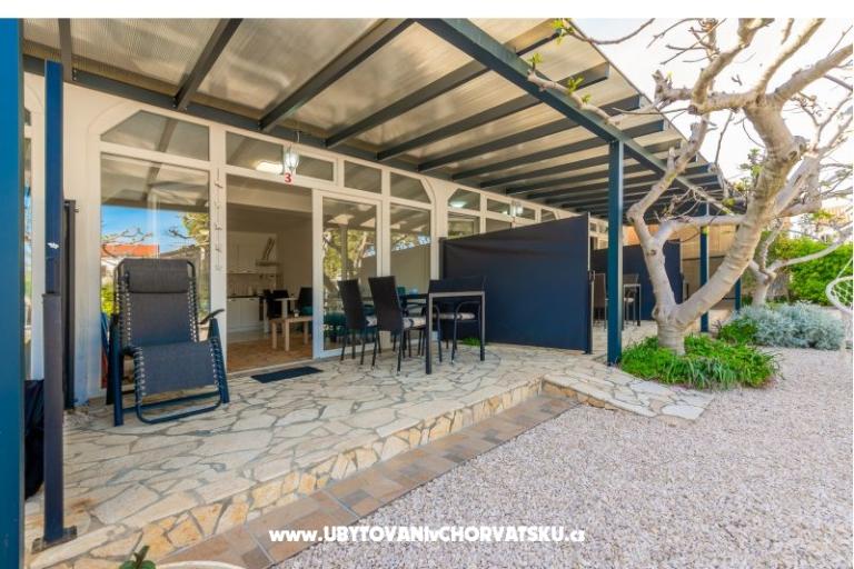 Apartments Villa Agape Vir – photo 8