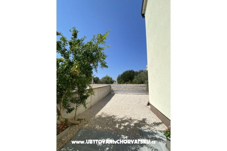 APARTMANI HELENA OASIS VIR – photo 14