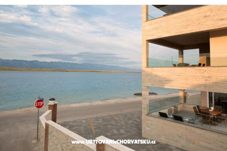 Villa Vista Royal – photo 4