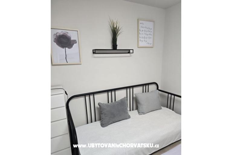 Sunset Paradise Apartments Vir – photo 8