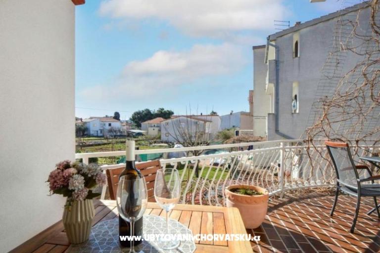 Apartment Sunce 4+4 – photo 2