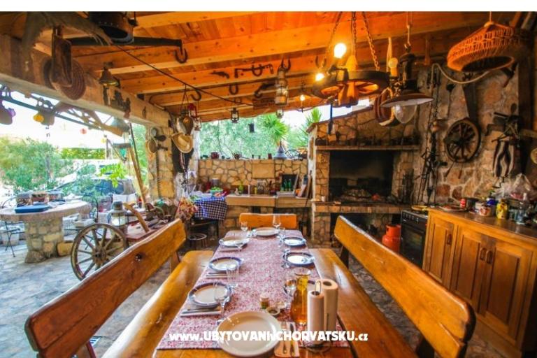 Lola's apartments – photo 3