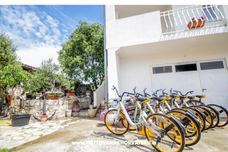 Lola's apartments – photo 6