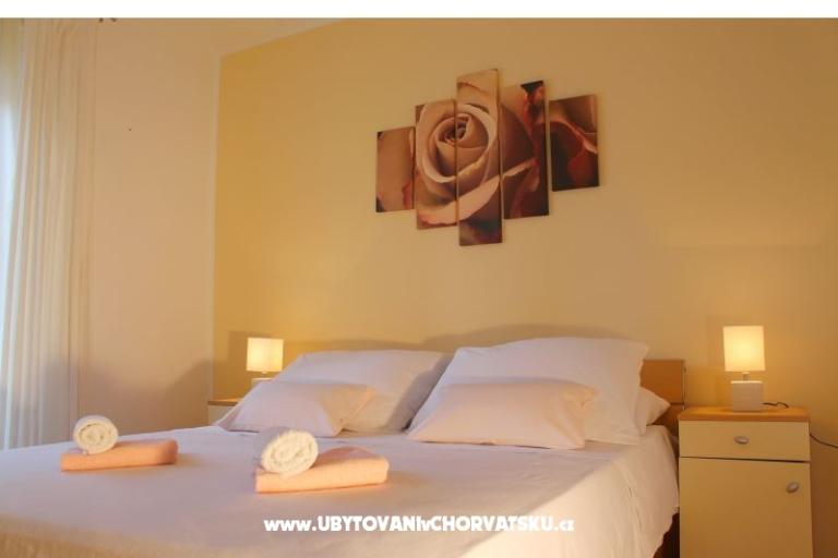 Apartments Juricev 100m to the beach – photo 15