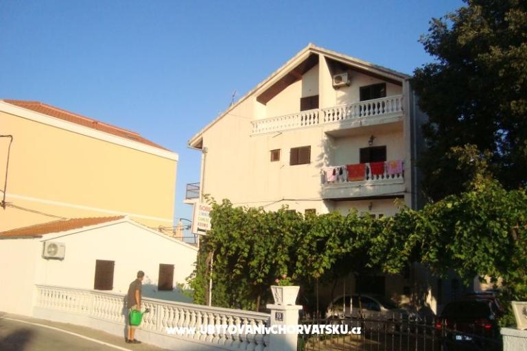 Apartments Juricev 100m to the beach – photo 17