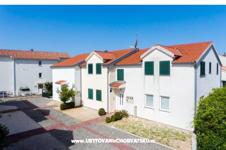 Apartments Karla, Mara, Ana, Ivan   – photo 4