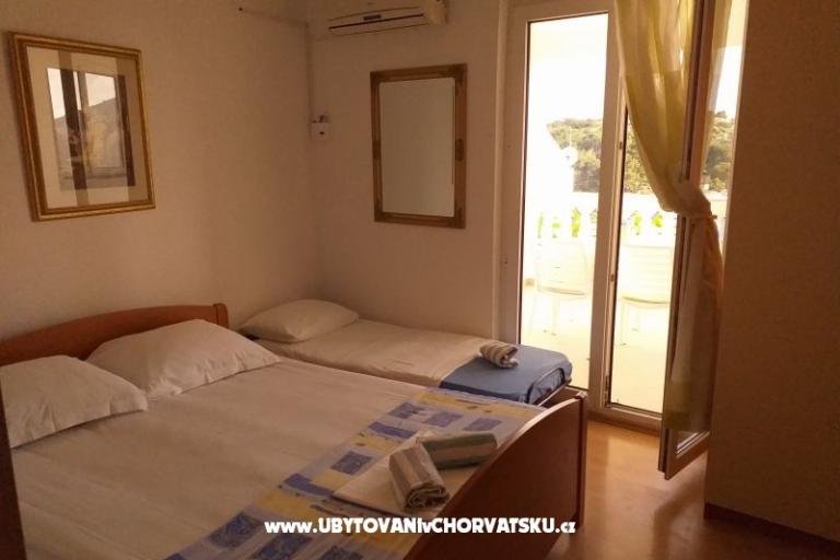 Apartment Ivan (15m from  beach) – photo 10
