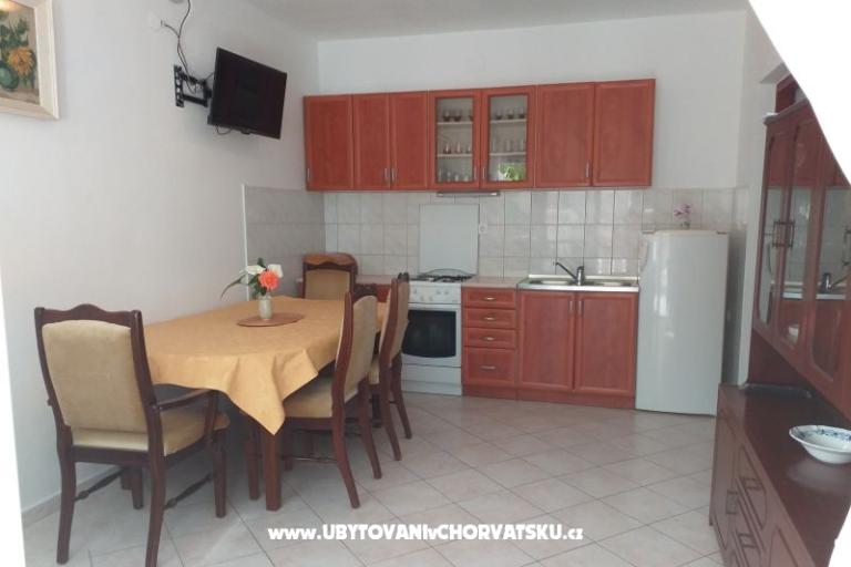 Apartment Ivan (15m from  beach) – photo 9