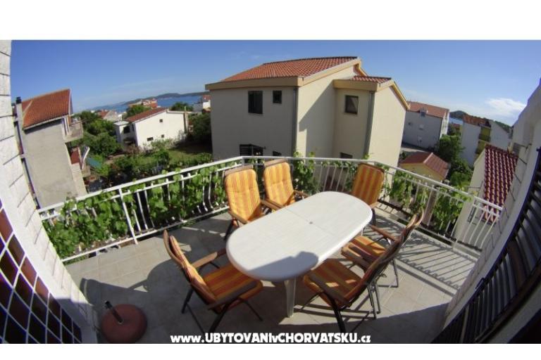 Apartments Milka-Jure Srima-Vodice – photo 4