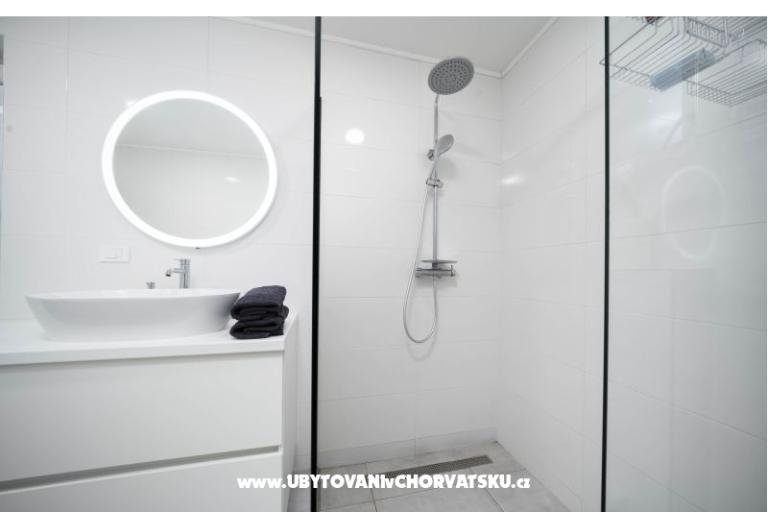 Jakaa Apartment Srima – photo 27