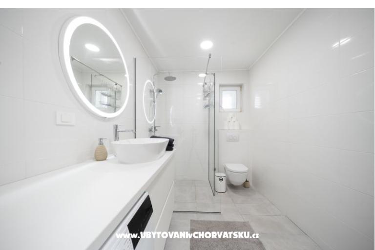 Jakaa Apartment Srima – photo 28