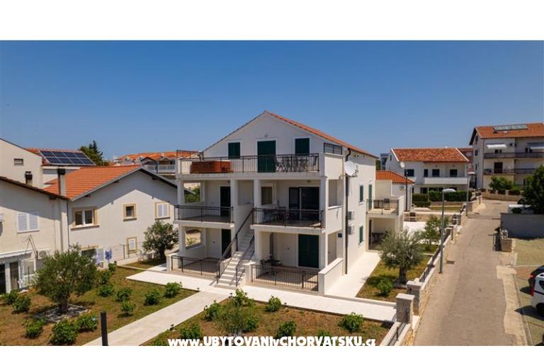 Vila Lucich  – photo 2