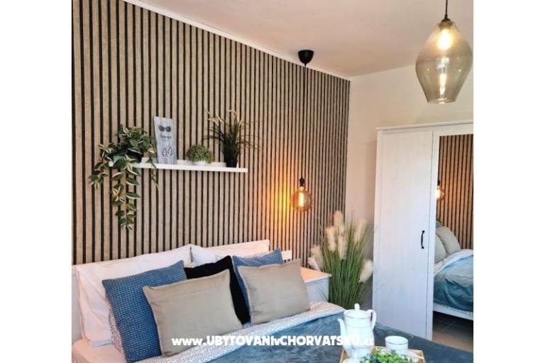 Apartments Tena,  prvi red do mora – photo 11