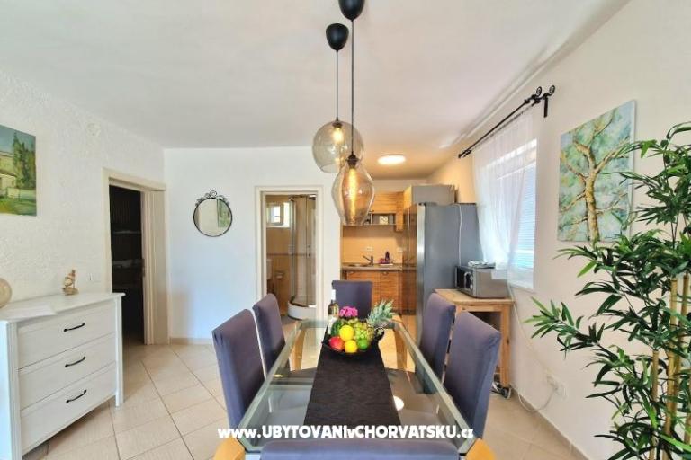 Apartments Tena,  prvi red do mora – photo 22