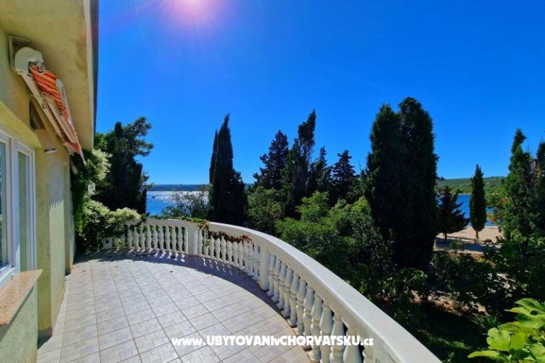 Apartments Tena,  prvi red do mora – photo 40