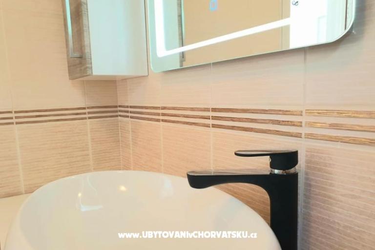 Apartments Tena,  prvi red do mora – photo 43