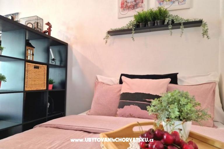 Apartments Tena,  prvi red do mora – photo 51