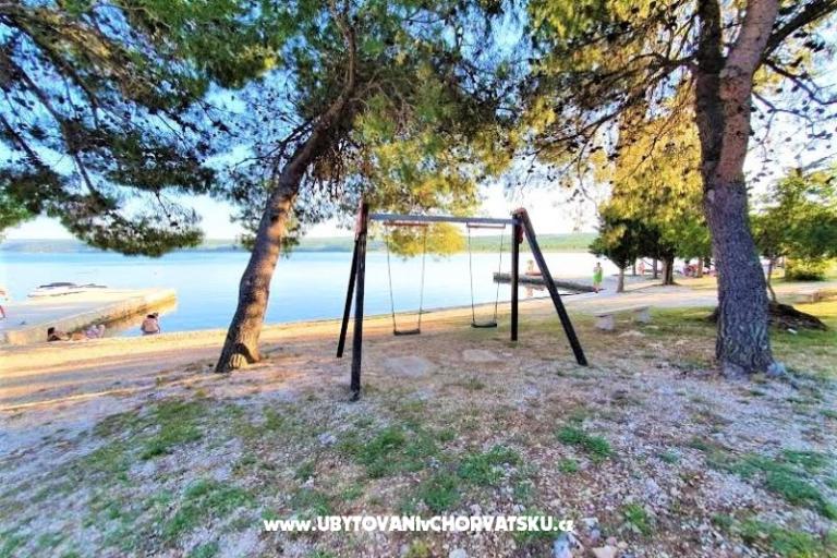 Apartments Tena,  prvi red do mora – photo 6